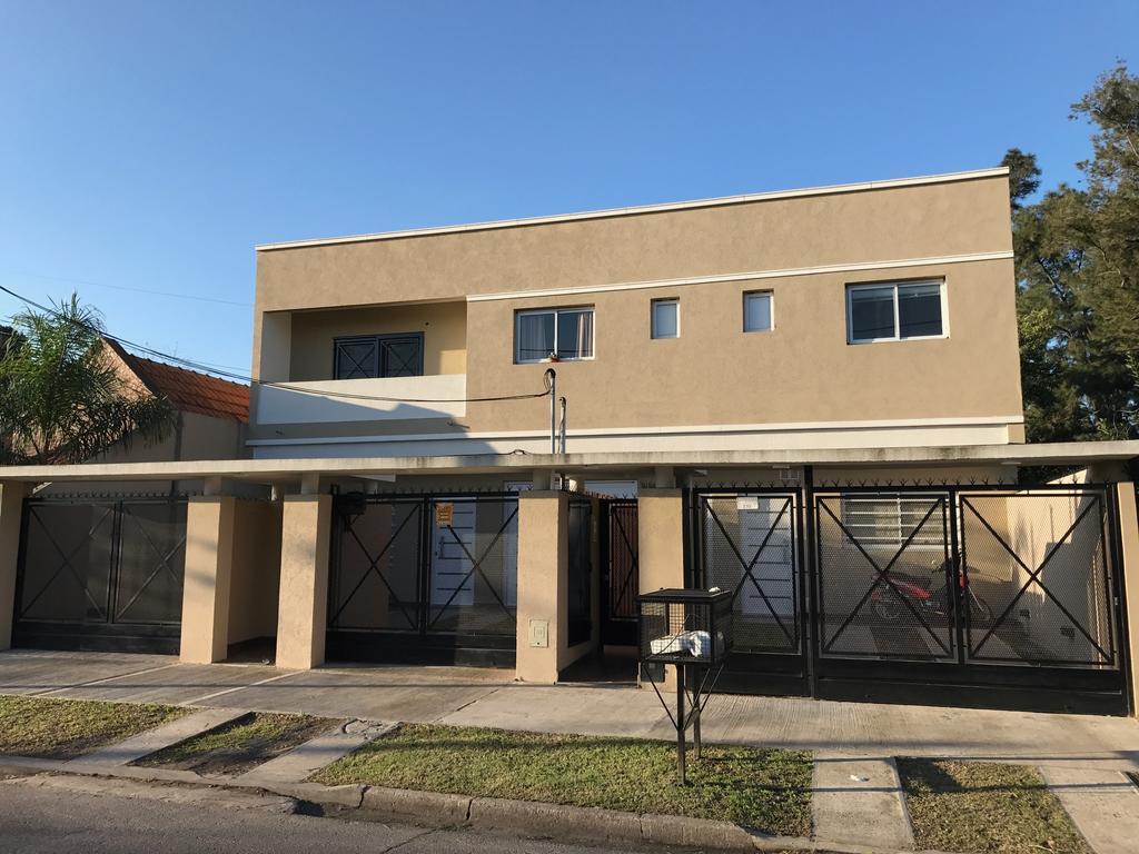 Mendoza Apartments Ezeiza Airport Luis Guillon Exteriör bild